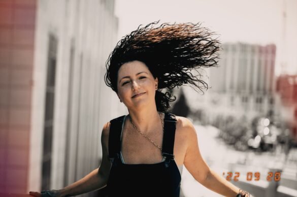 Samantha Gibb releases a sentimental wholehearted track “Sorry, Not Sorry”  | Illustrate Magazine