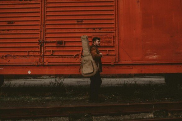 Exclusive Interview with LÉON ROVA | Illustrate Magazine