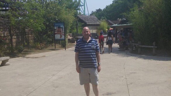 Rick Holden unleashes his latest single, 'You Are The One'