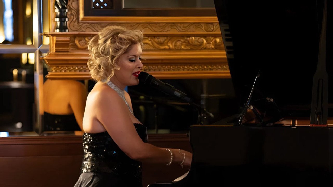 Exclusive Interview with LISA GOLDIN