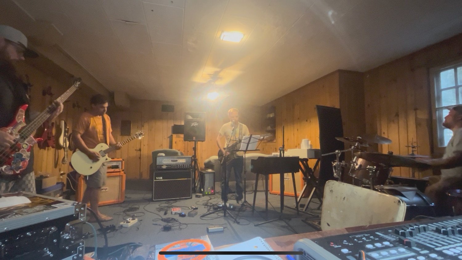 Sweet Foxhound by The House Flies : Review