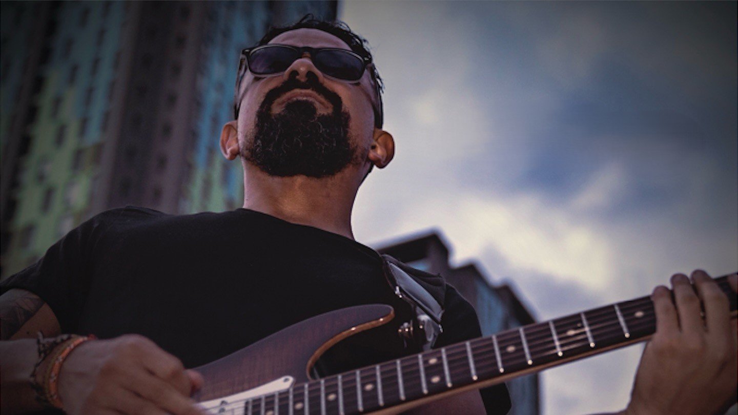 Camino x la ciudad by Juan Cortés: Album Review
