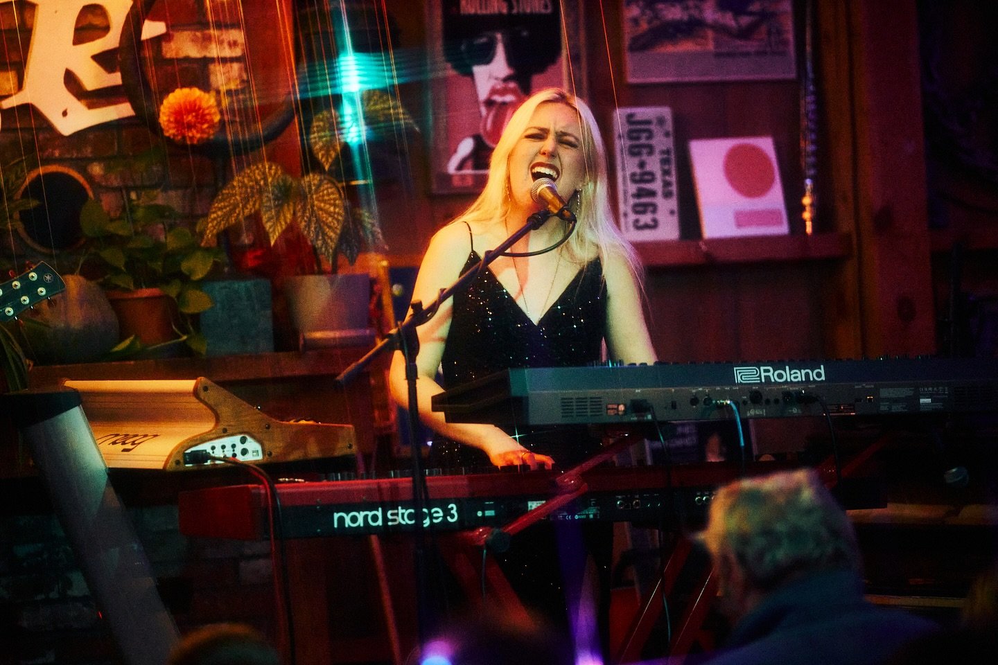 Listen by Vanna Pacella: Album Review