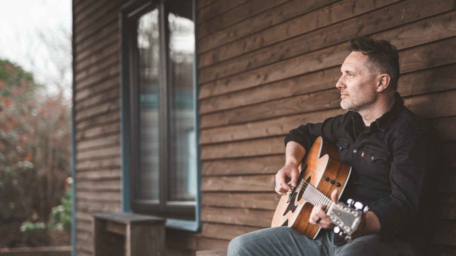 Mandolin Island by Gavin Fox: Review