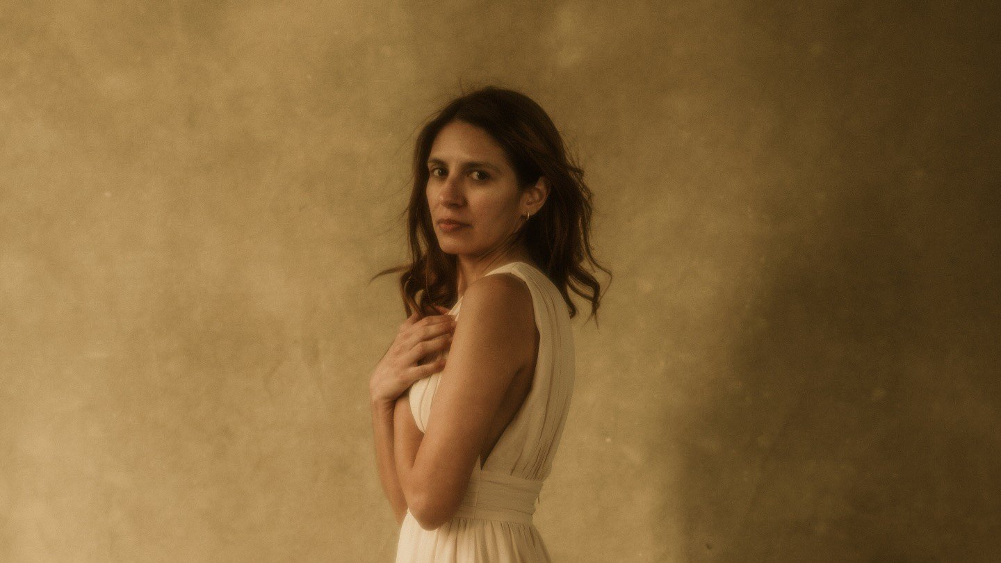 Off the Hinge by Miss Ashley Jean: EP Review