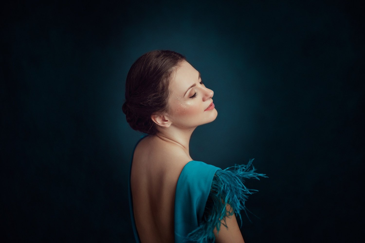 Elizabeth by Evelí Ray: Review