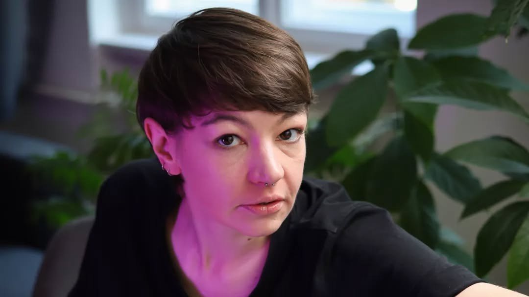 Two Words by Kate Pending: EP Review