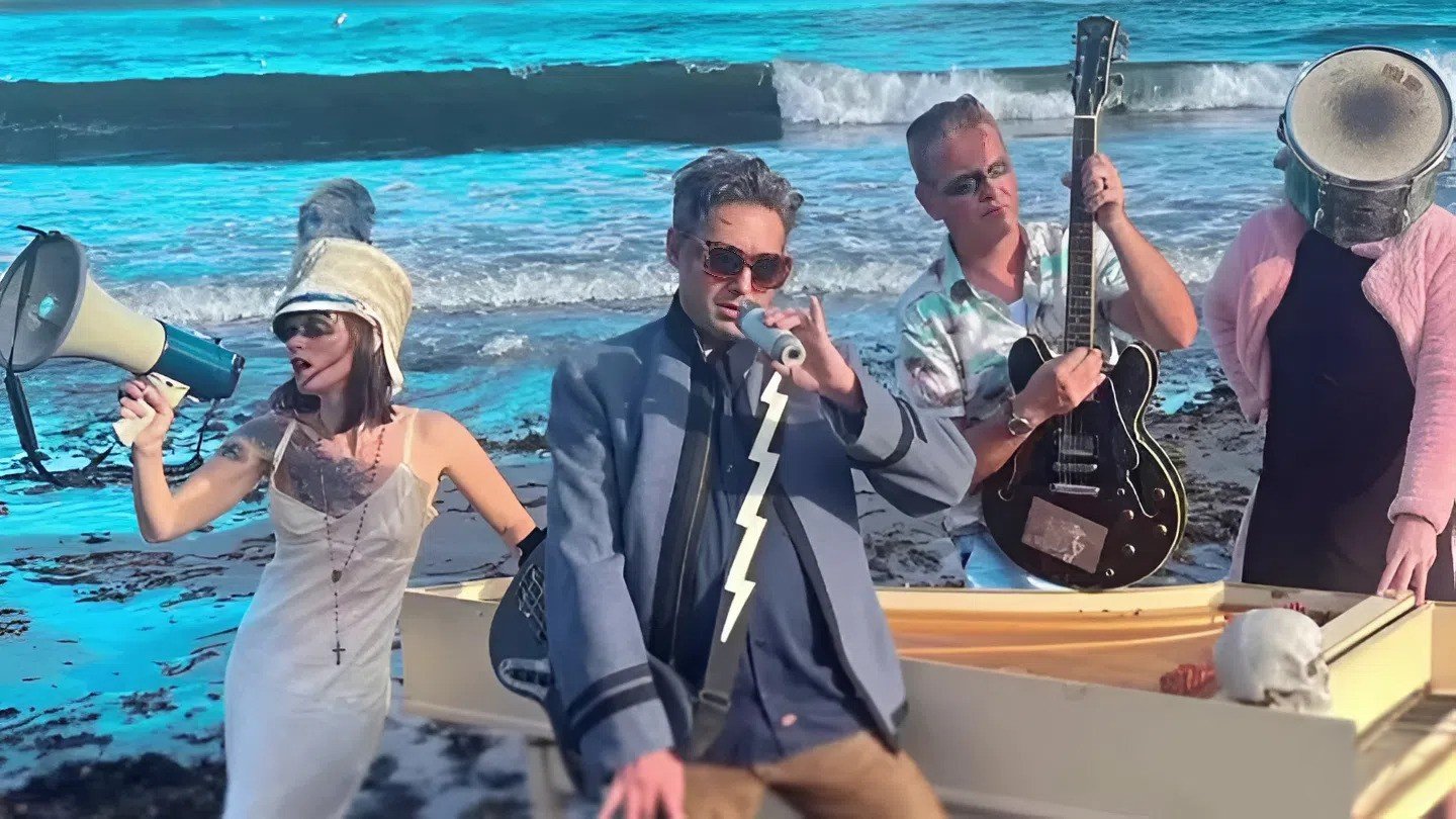 The Ocean by Replaced By Robots: Review