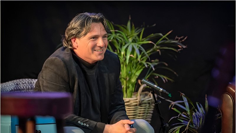 Time by Martin Kuiper: Review