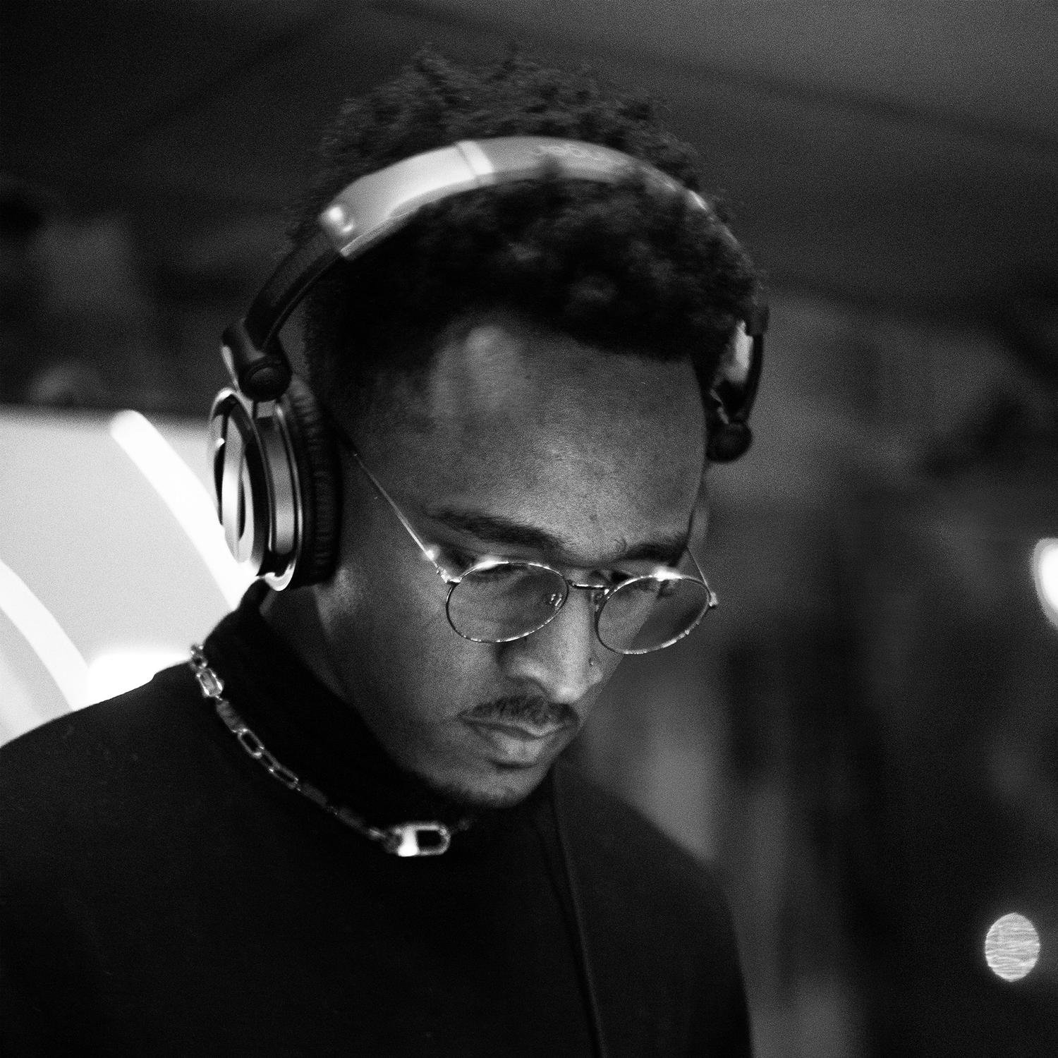 RUN UP by D3LT4: Review