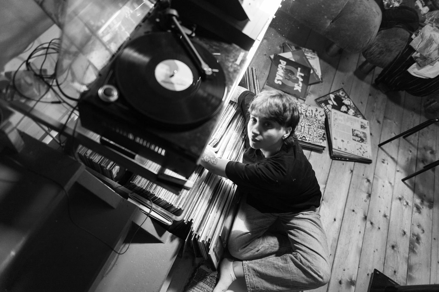 Hellya by Less: Review