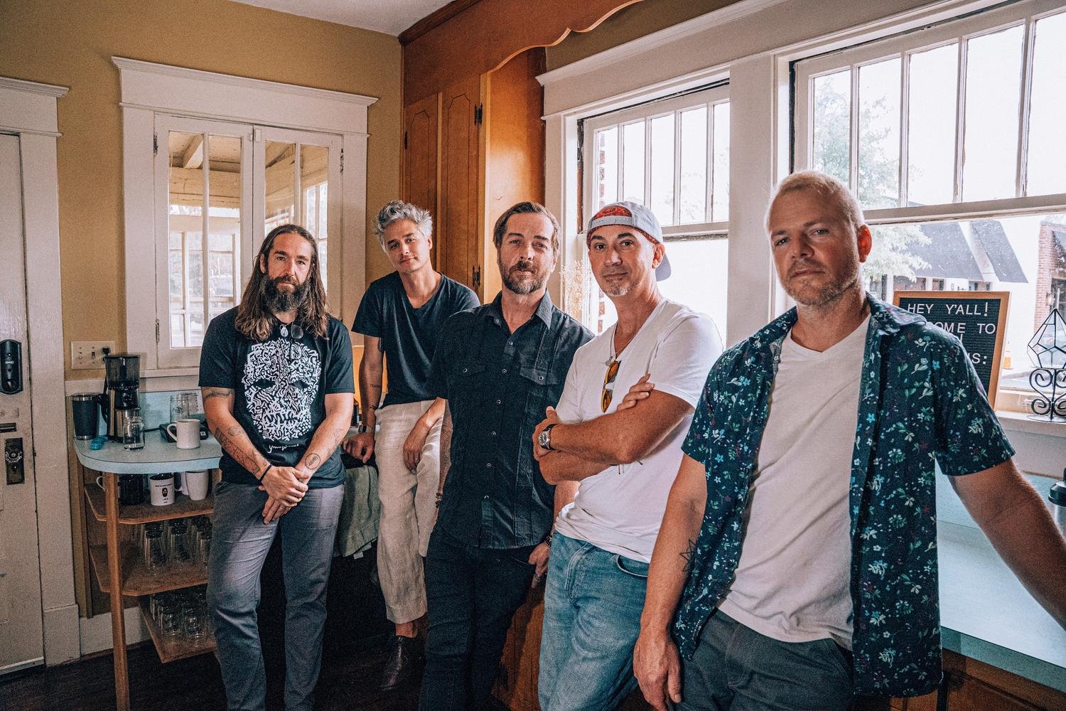 Auntie by Midnite Radio: EP Review