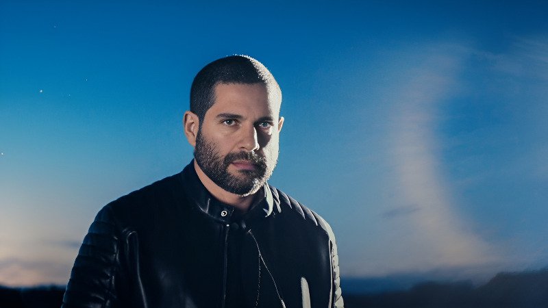 Journey to the Moon by Dan Szyller: Review