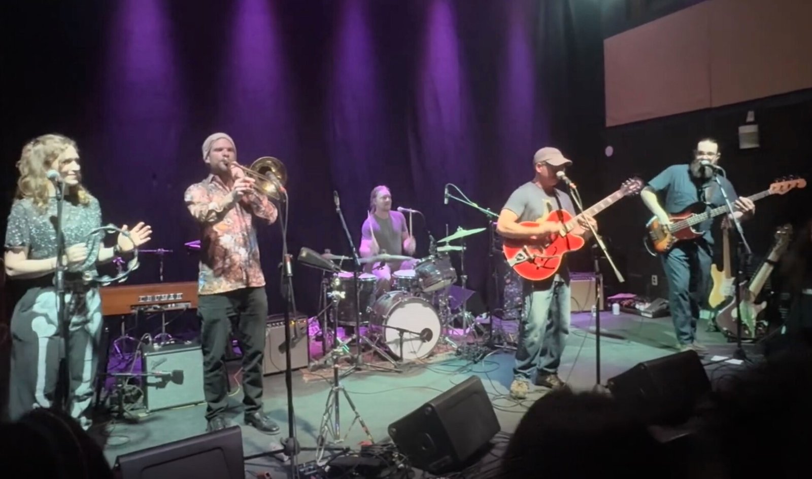 Live at your local Waterhole by The Sven Curth Trio: Album Review