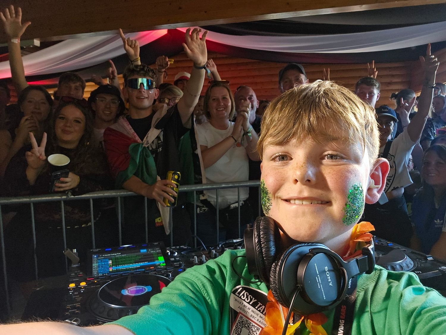 Feel the beat (old skool) by Efan Electro: Review