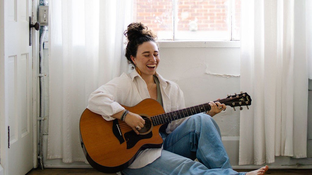 Flying by Elia G: Review