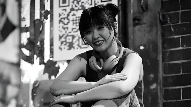 Only a broken heart can hold the world by Susan Style: Album Review