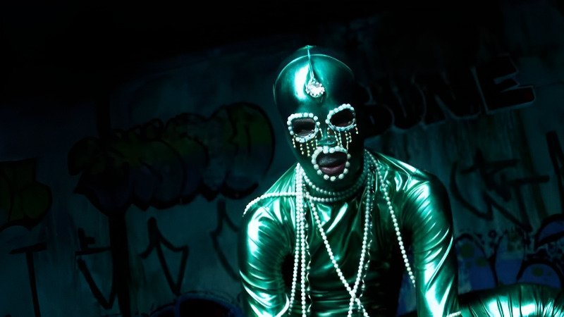 B0C3TUD4 by Pariz: Review